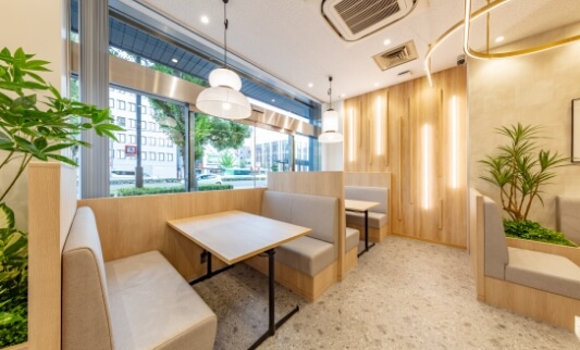 ビジネスラウンジ